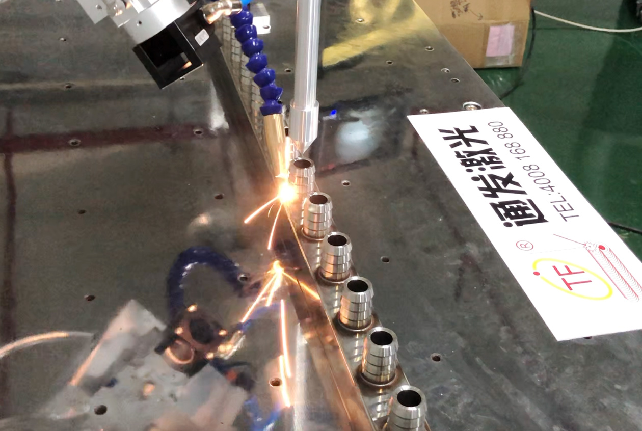 分水器激光焊接機(jī)應(yīng)用